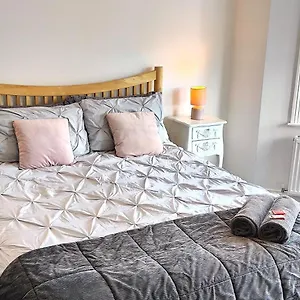 Cosy Bee And , Bournemouth United Kingdom